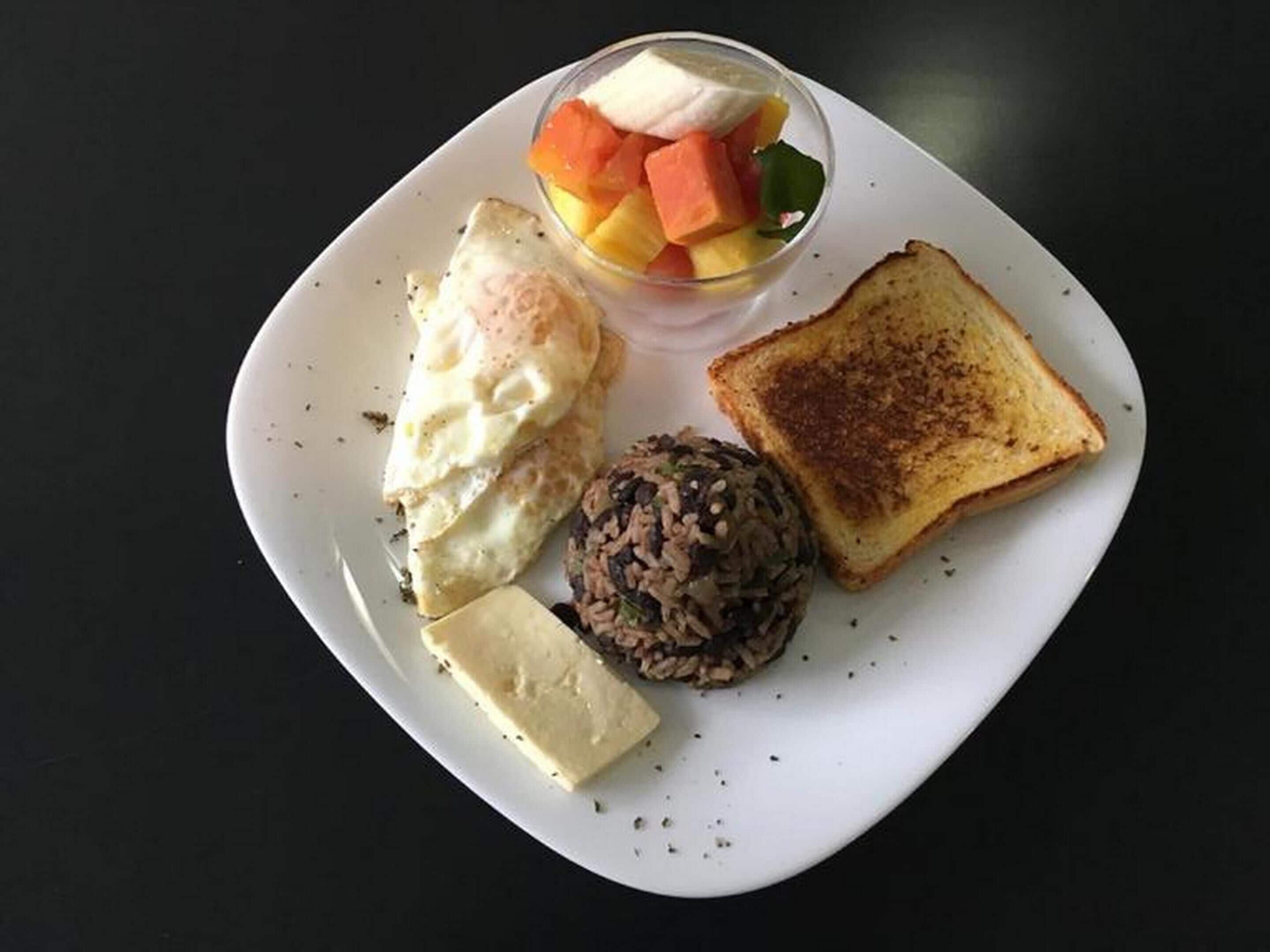 free daily cooked-to-order breakfast