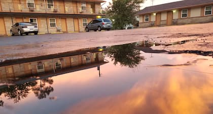 Parkview Motel