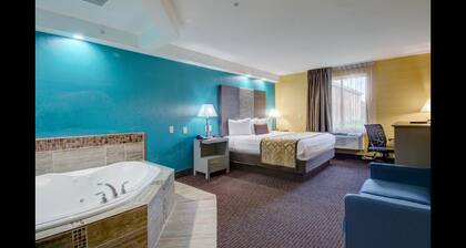 Plymouth Bay Inn and Suites