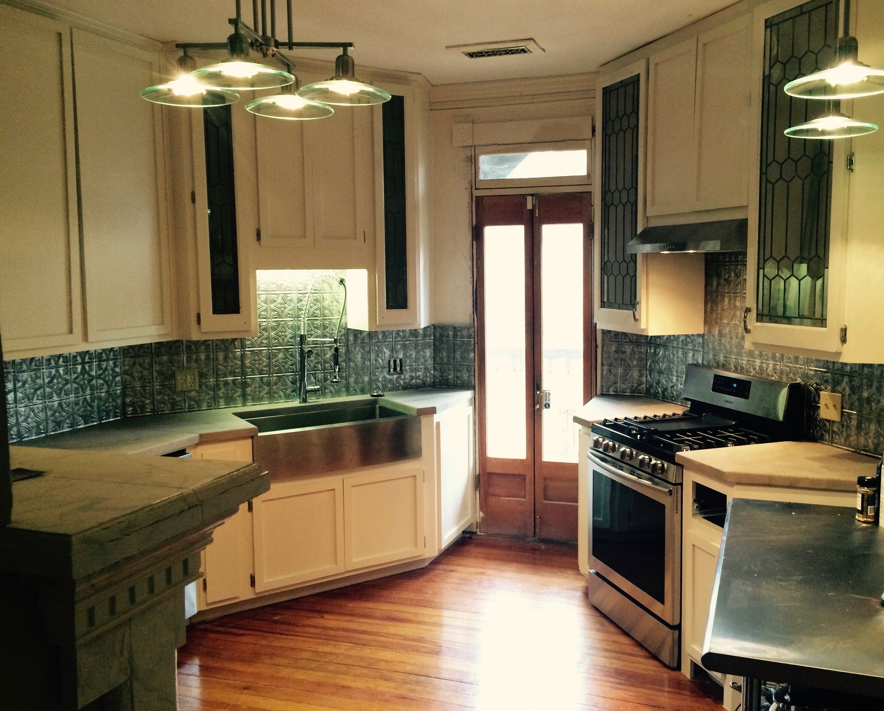 luxury apartment, 1 king bed, jetted tub, garden view (lotus suite) | private kitchen | microwave, coffee/tea maker, toaster, cookware/dishes/utensils