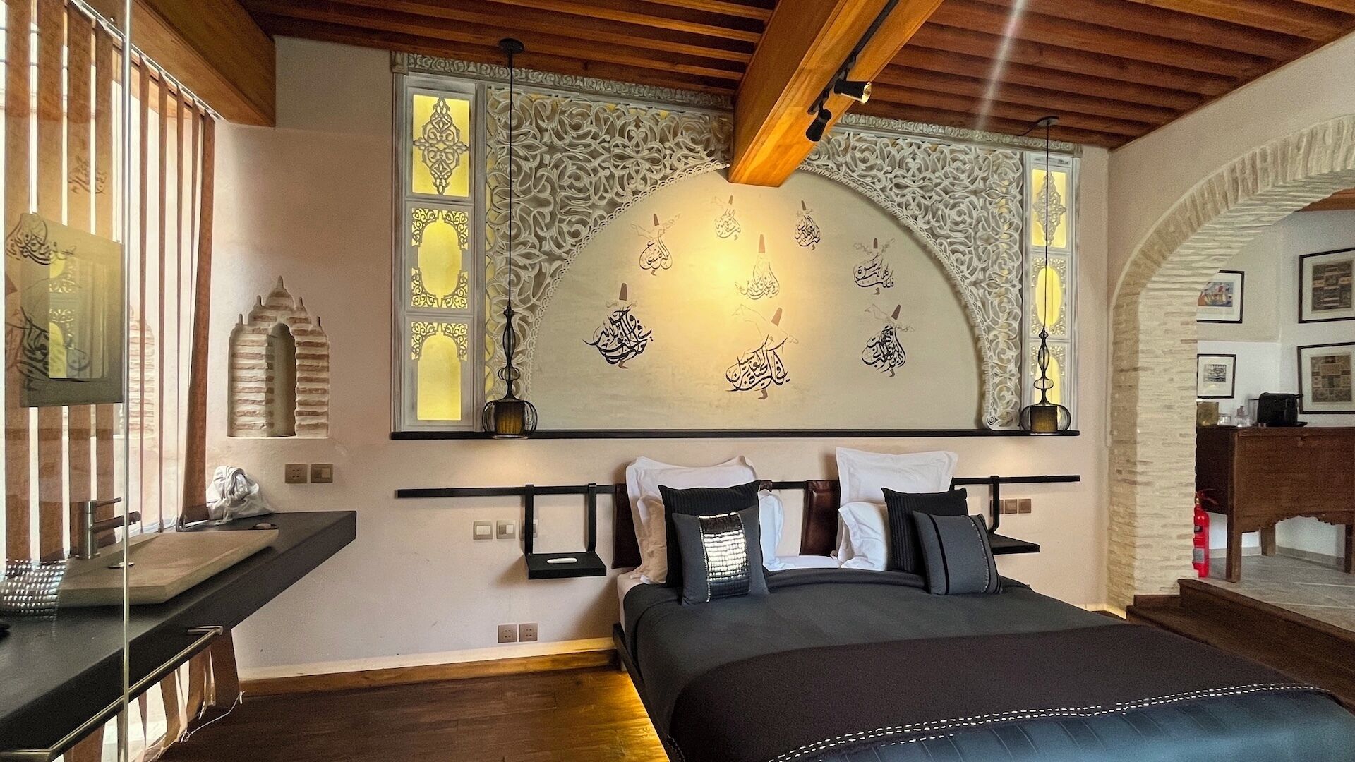 Premium Suite, 1 King Bed, Terrace, Garden View | Premium bedding, down comforters, pillowtop beds, in-room safe