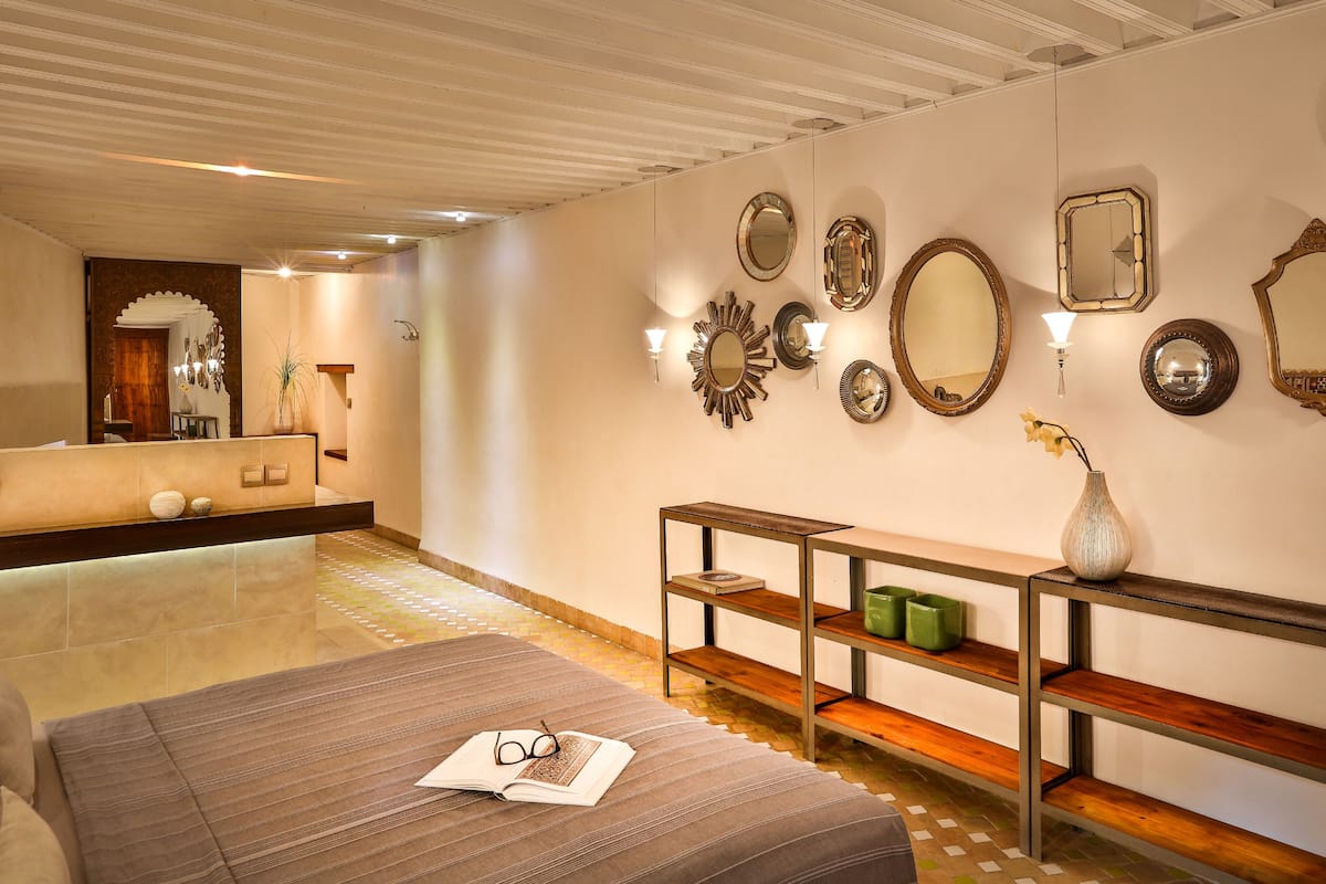 Premium Suite, 1 King Bed, Terrace, Garden View (Laawan)