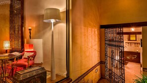 Interior entrance - Karawan Riad (Fes)