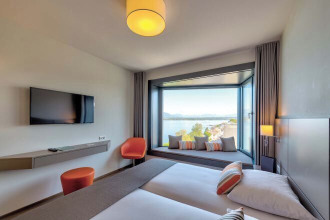 In-room safe, desk, blackout drapes, soundproofing