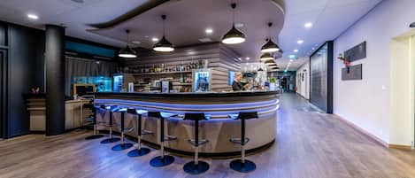 Bar (in der Unterkunft)