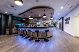 Bar (en el alojamiento)