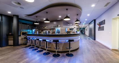Lake Geneva Hotel