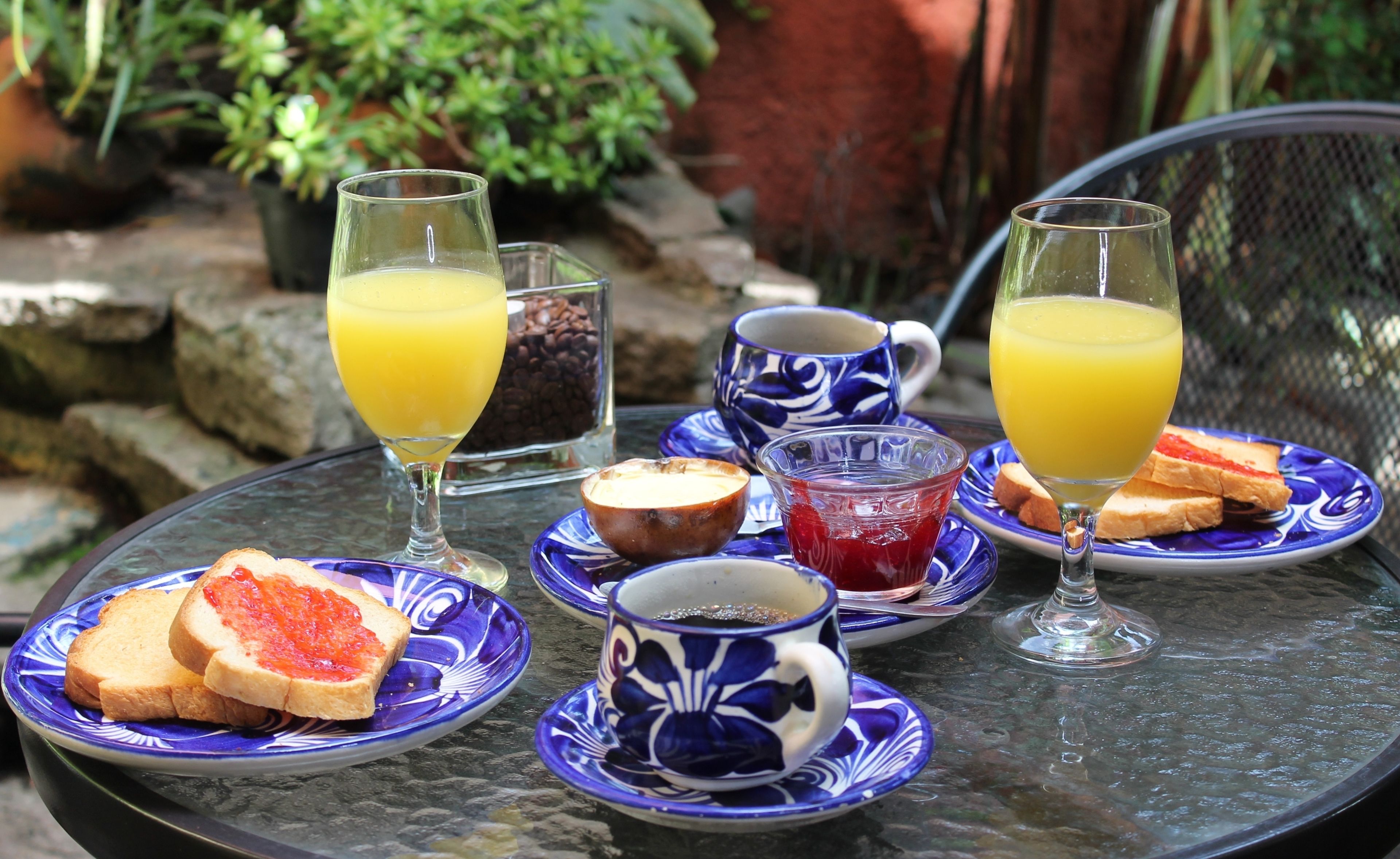 daily full breakfast (usd 10 per person)