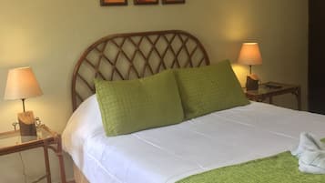 Quarto solteiro | Roupas de cama premium, individualmente decorados, escrivaninha