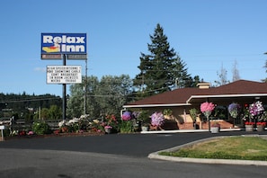 Front of property - Relax Inn (Chehalis)