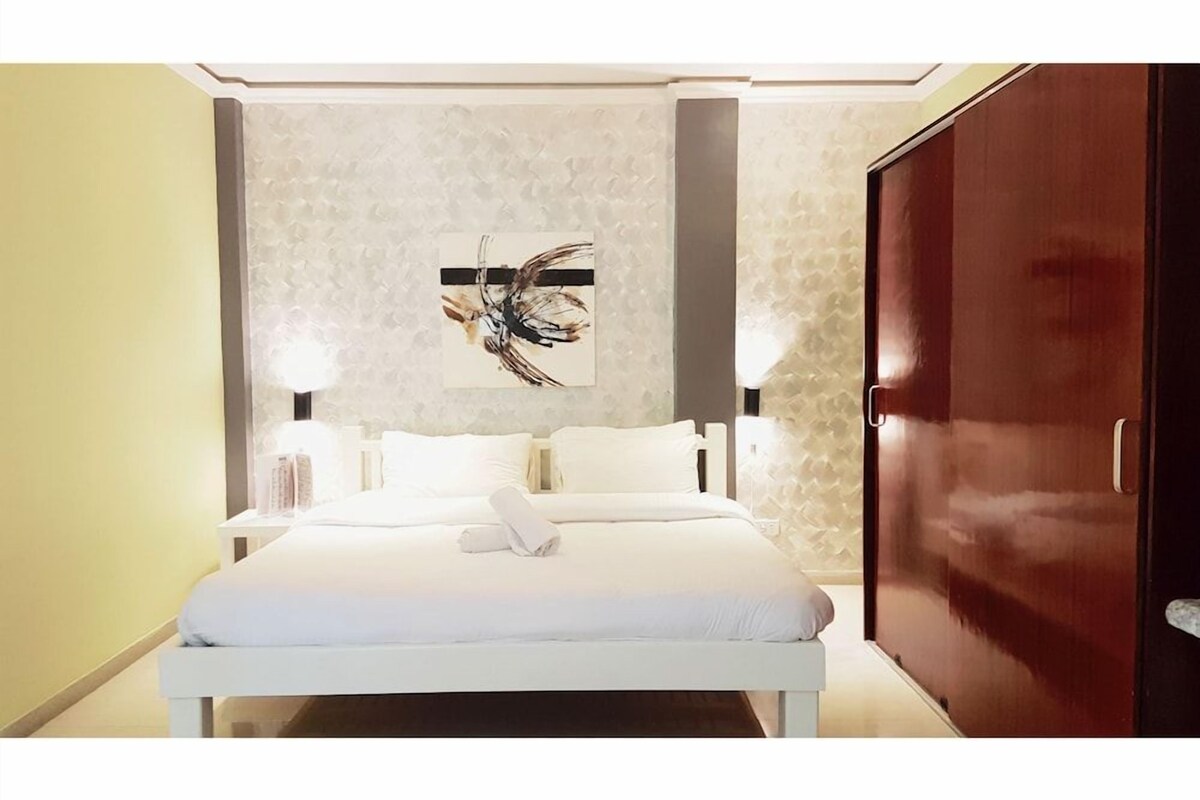 Minibar, in-room safe, desk, blackout drapes