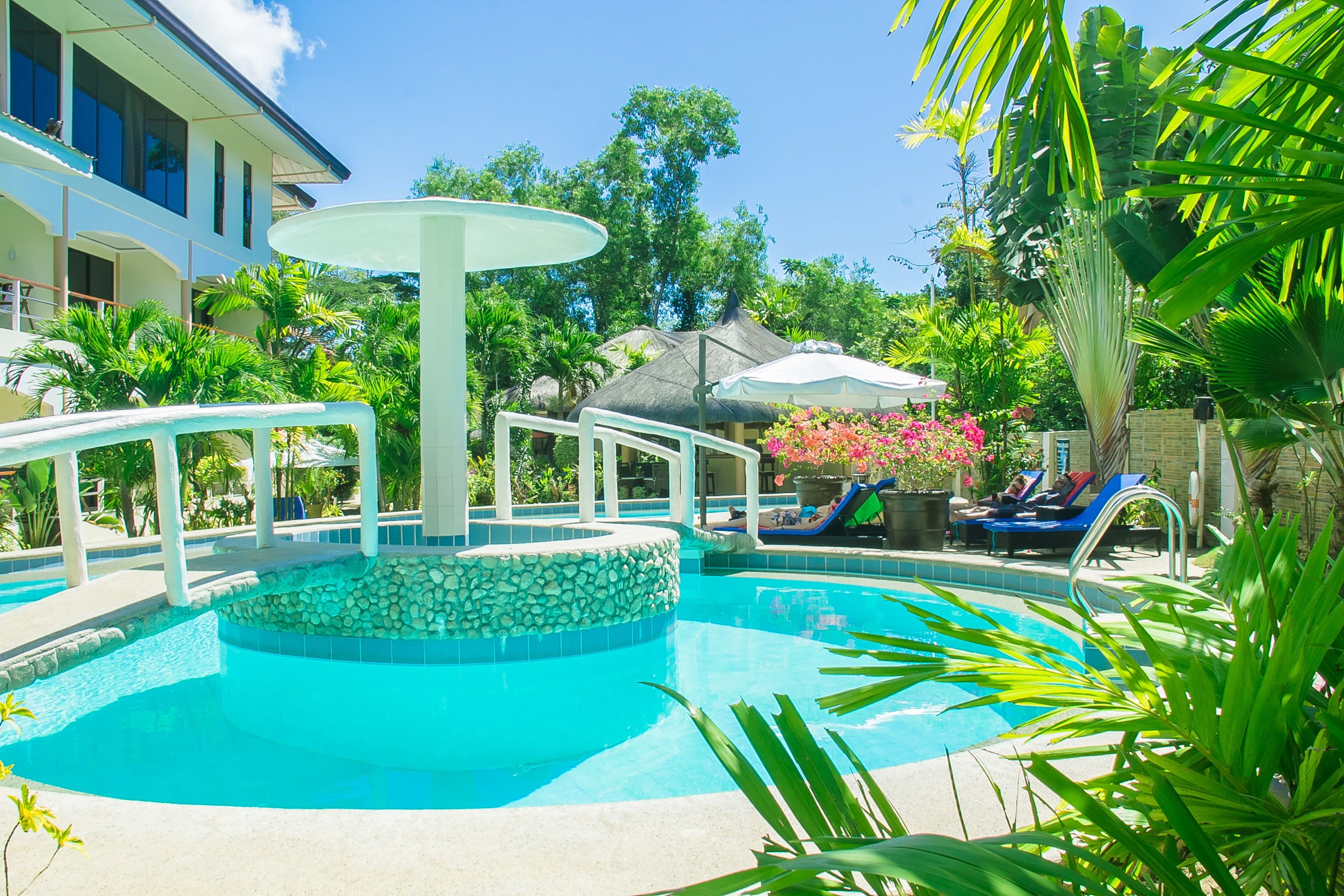 outdoor pool, pool loungers