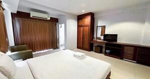 Deluxe-Doppelzimmer, 1 Doppelbett | Individuell eingerichtet, Schreibtisch, Verdunkelungsvorhänge