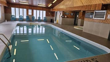 Indendørs pool