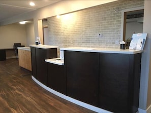 Reception - Travelodge by Wyndham Port Elgin (Saugeen Shores)