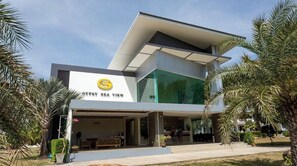 Front of property - Gypsy Sea View Resort (Ko Phi Phi)