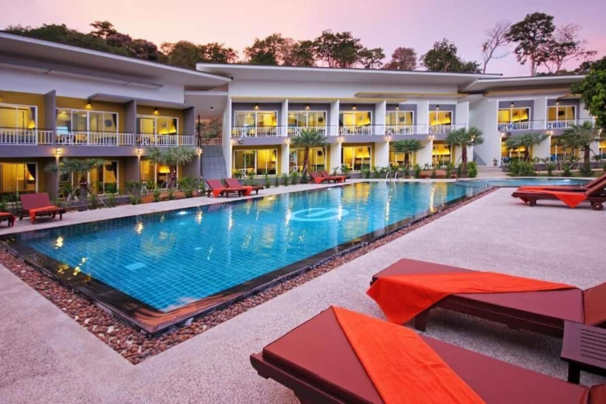 Rollaway beds, free WiFi