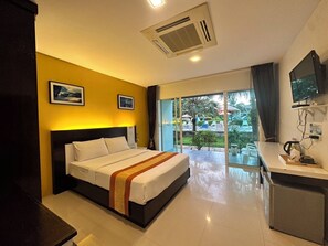 Chambre Double Supérieure, vue piscine | Lits pliants/supplémentaires, Wi-Fi gratuit