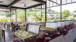 Breakfast buffet - Gypsy Sea View Resort (Ko Phi Phi)
