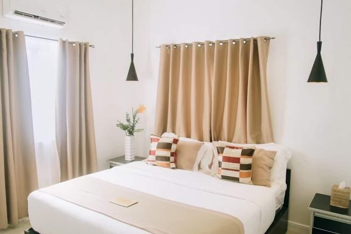 1 habitación, ropa de cama de alta calidad, edredón y minibar