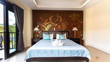 In-room safe, desk, free WiFi, bed sheets