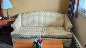 Traditional-Zimmer, 1 King-Bett, Nichtraucher | Bügeleisen/Bügelbrett, kostenloses WLAN, Bettwäsche