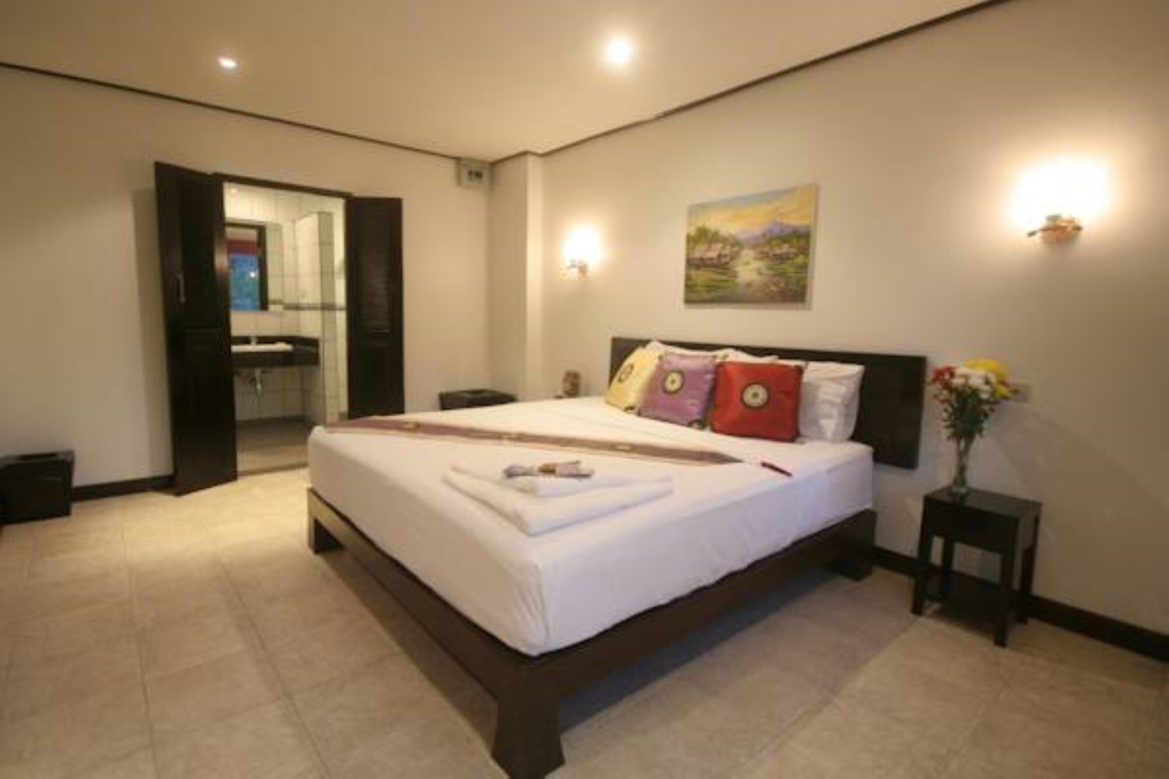 deluxe room | in-room safe, desk, laptop workspace, blackout curtains