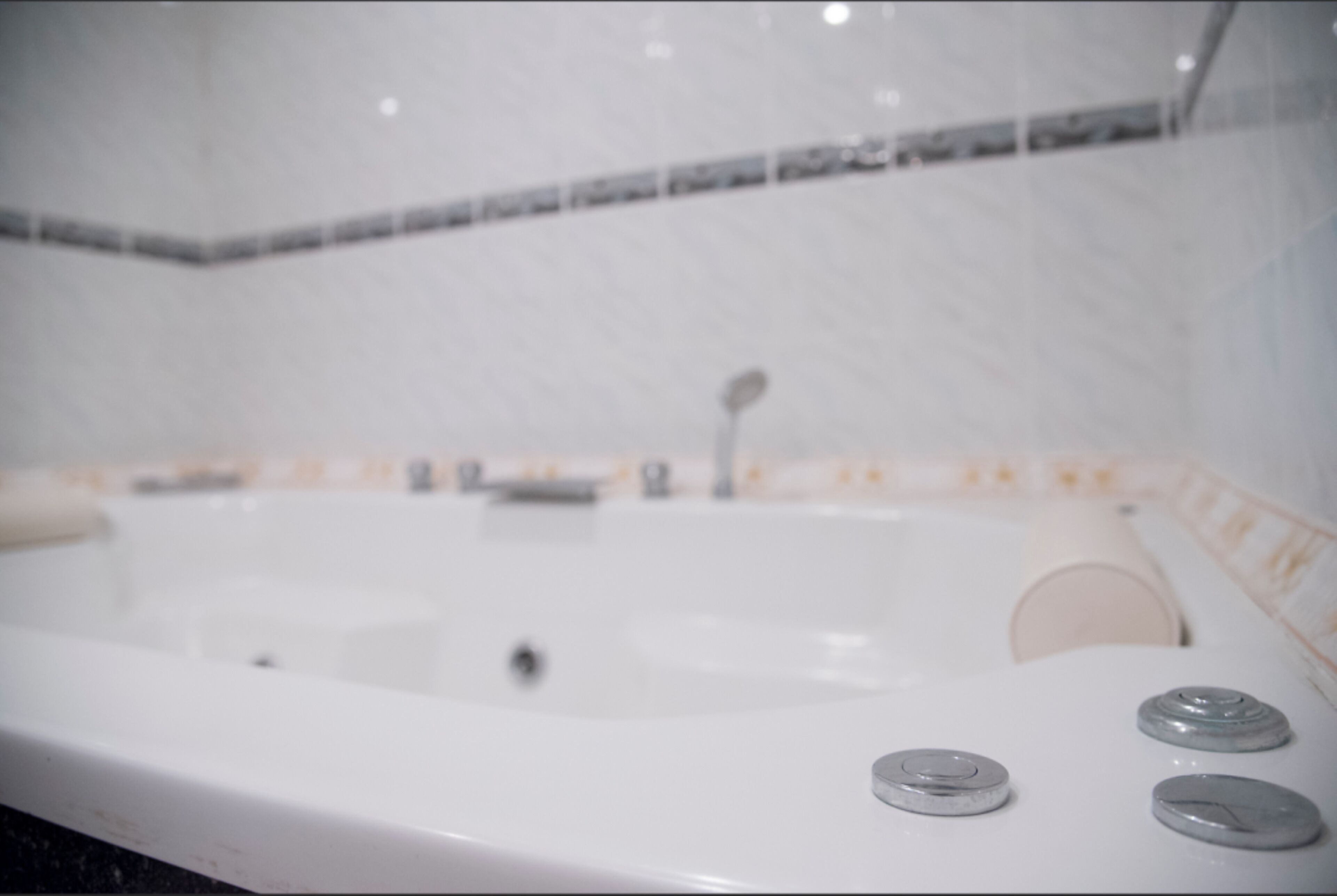 penthouse | bathroom | free toiletries, towels