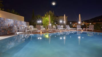 Deluxe Suite (Panoramic ) | Outdoor pool | Outdoor pool, open 10:00 AM to 8:00 PM, pool umbrellas, pool loungers