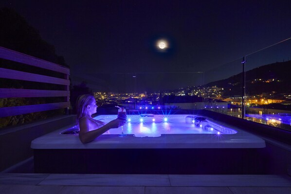 Executive Suite, Hot Tub | Balcony view
