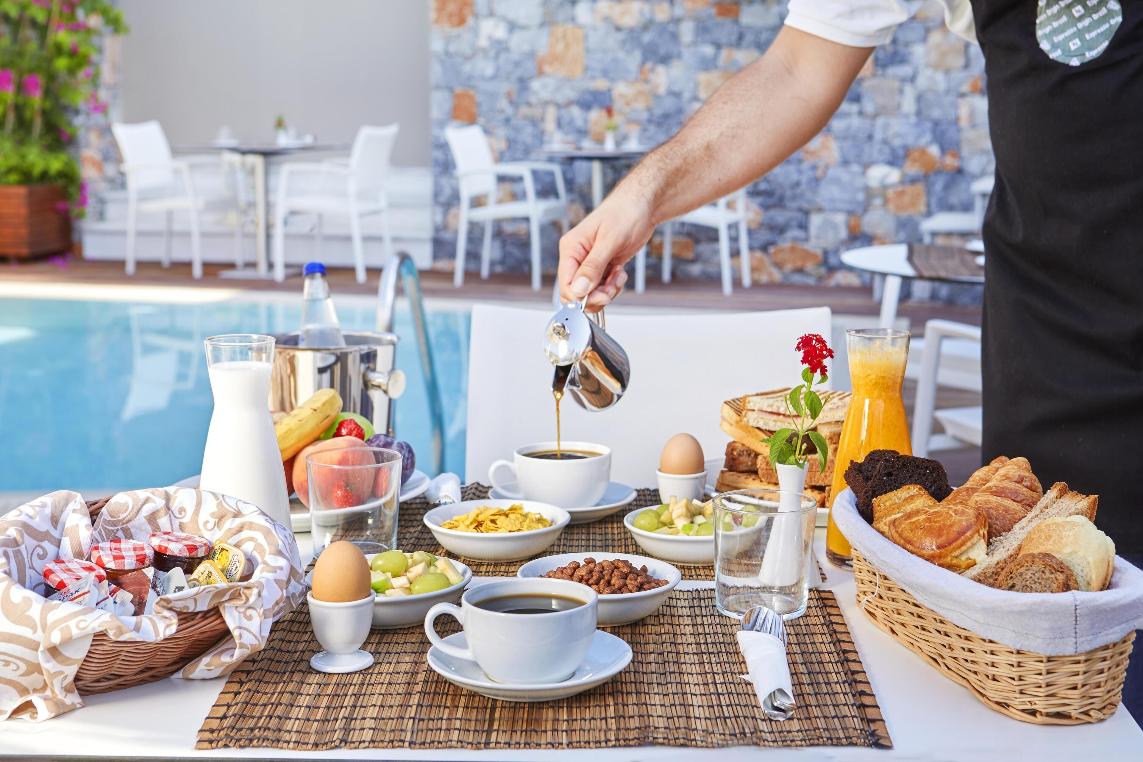 free daily cooked-to-order breakfast