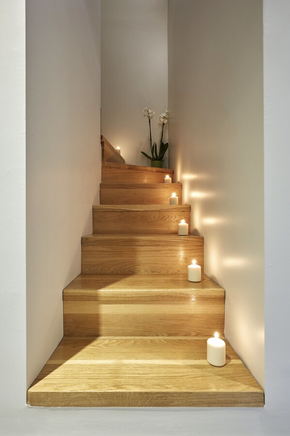 TV - Mystery Skiathos Luxury Residence  (Skiathos)