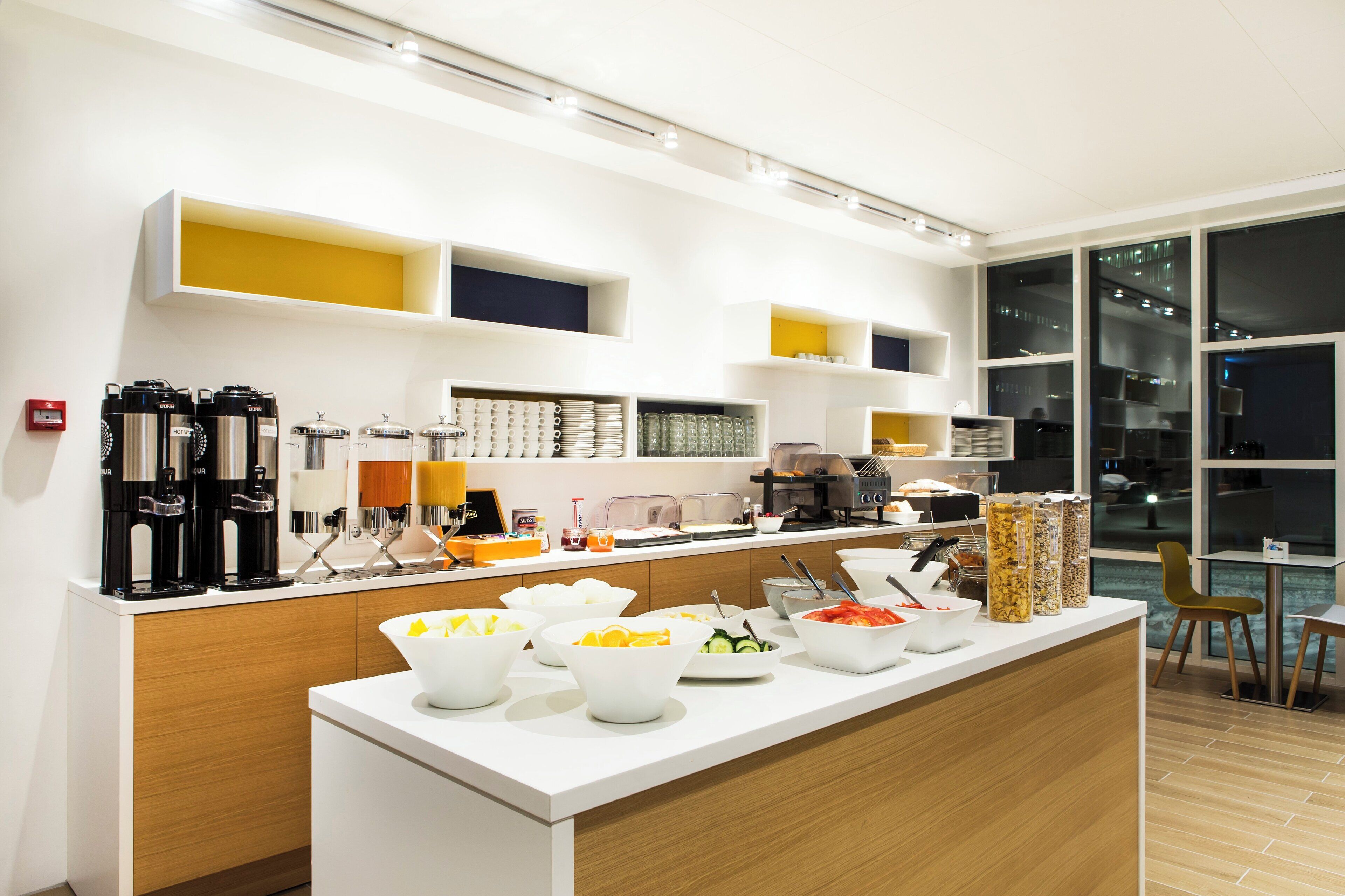 Free daily buffet breakfast