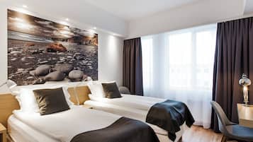 Desk, blackout curtains, soundproofing, free WiFi