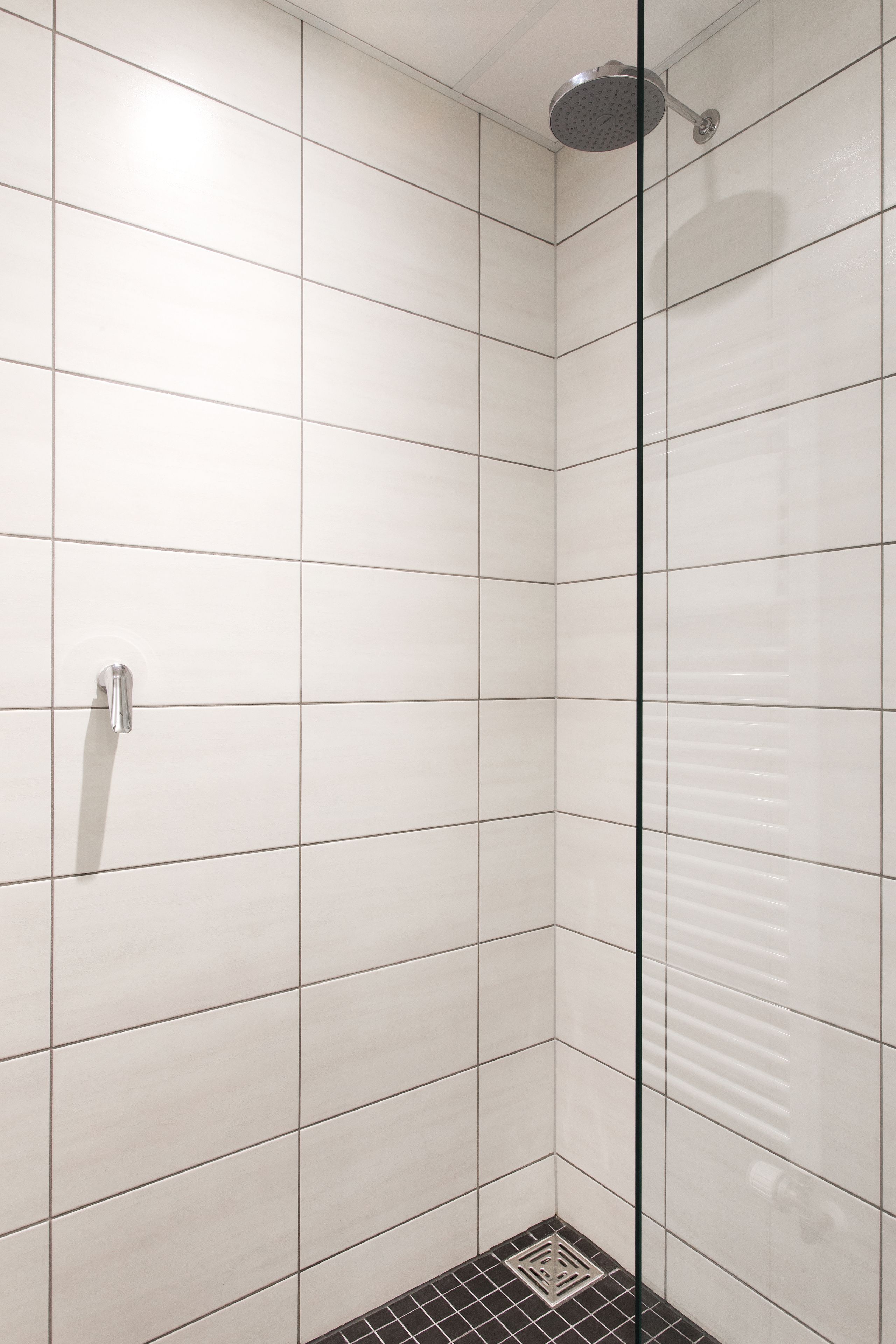 shower, rainfall showerhead, free toiletries, hair dryer