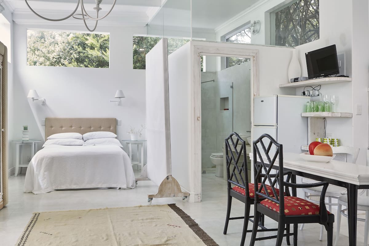 Apartment (Self-catering unit) | 1 Schlafzimmer, hochwertige Bettwaren, individuell dekoriert