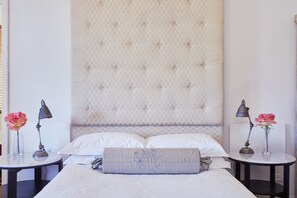 ห้องเอ็กเซกคิวทีฟซิงเกิล, เตียงคิงไซส์ 1 เตียง, วิวทะเล | เครื่องนอนระดับพรีเมียม, ห้องพักตกแต่งอย่างมีเอกลักษณ์