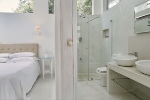 Apartamento (Self-catering unit) | Baño | Toallas, jabón y papel higiénico