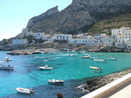 Una playa cerca