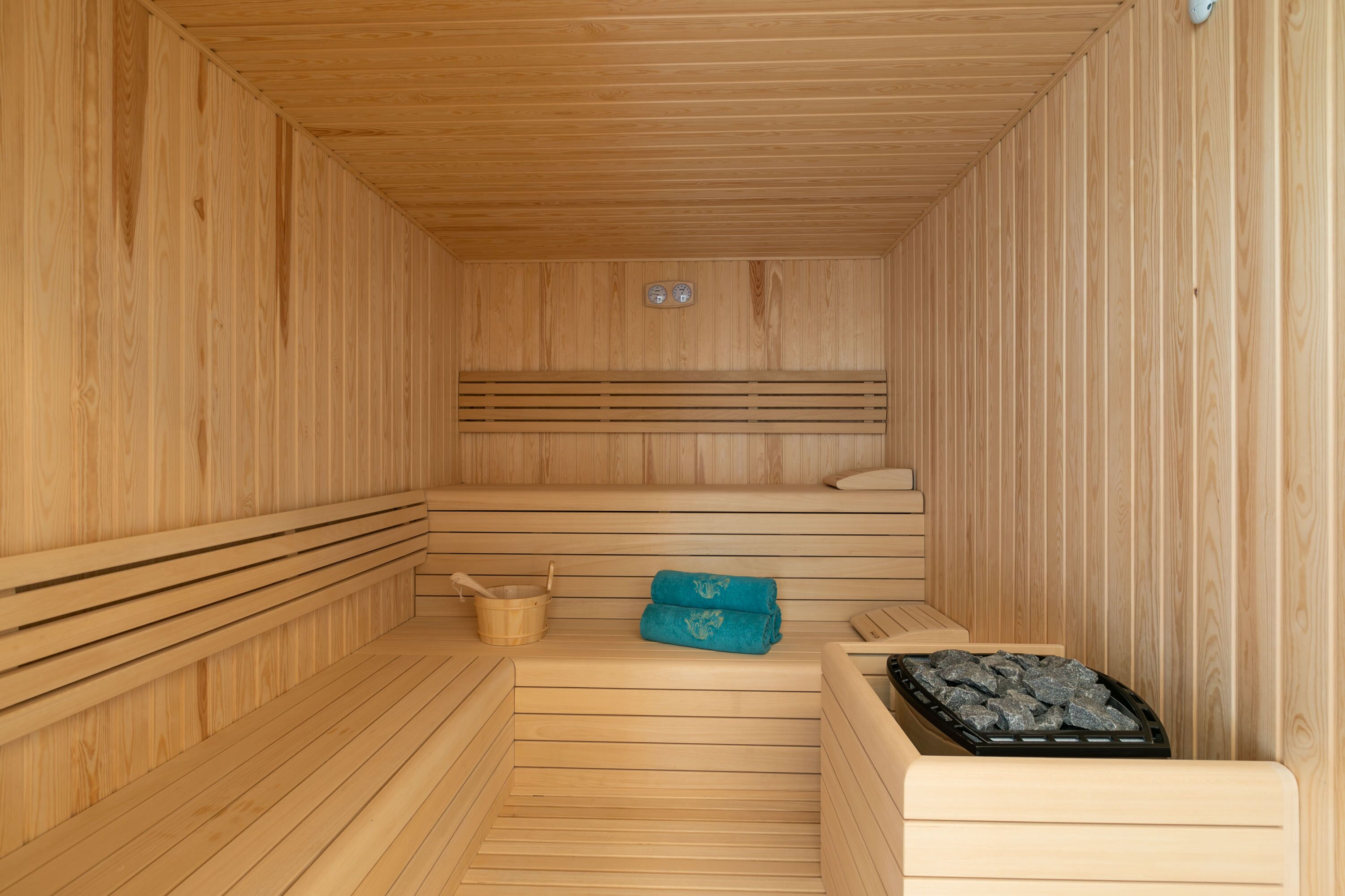 couples treatment room(s), body treatments, aromatherapy