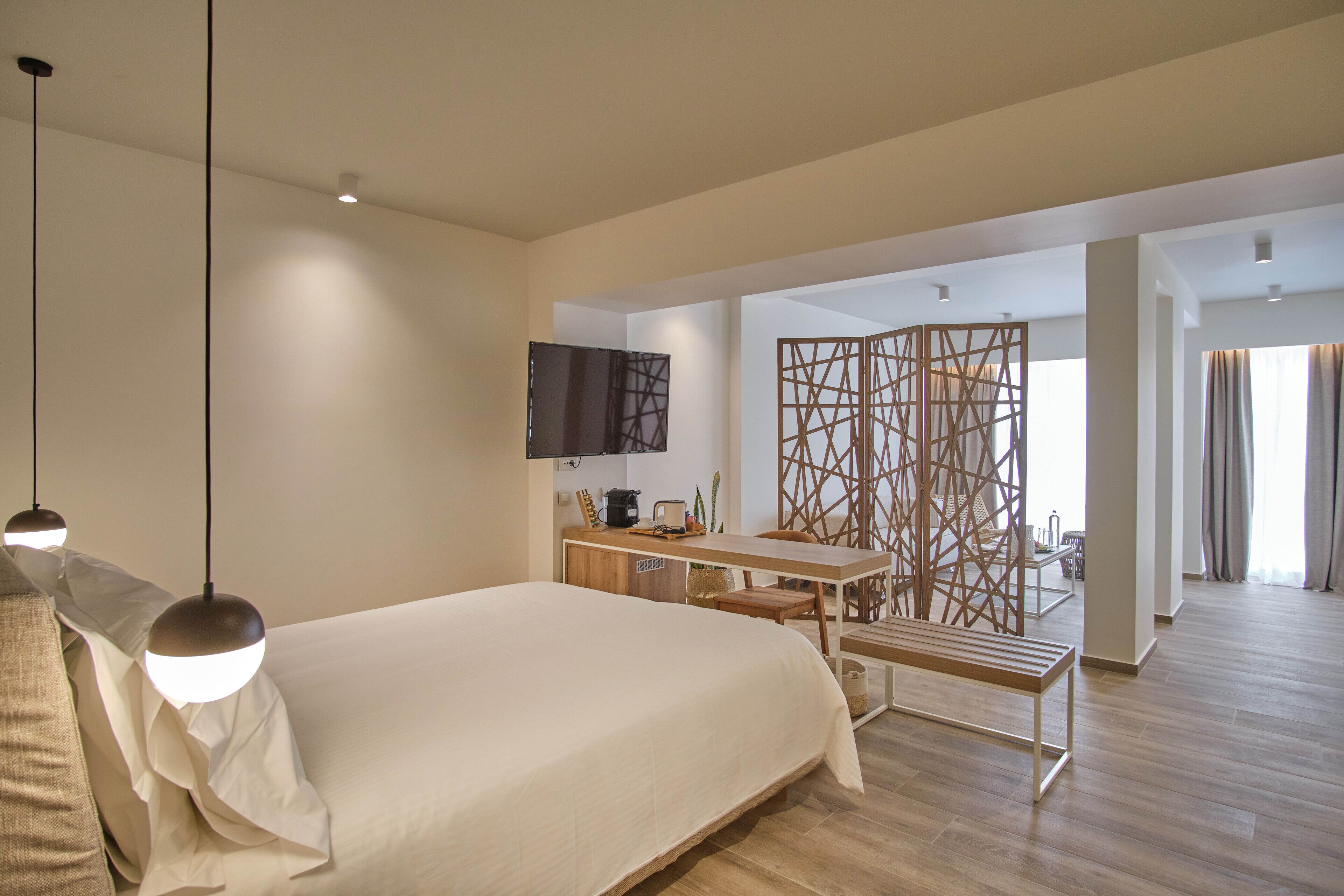 junior suite, private pool (double) | 1 bedroom, in-room safe, desk, free wifi