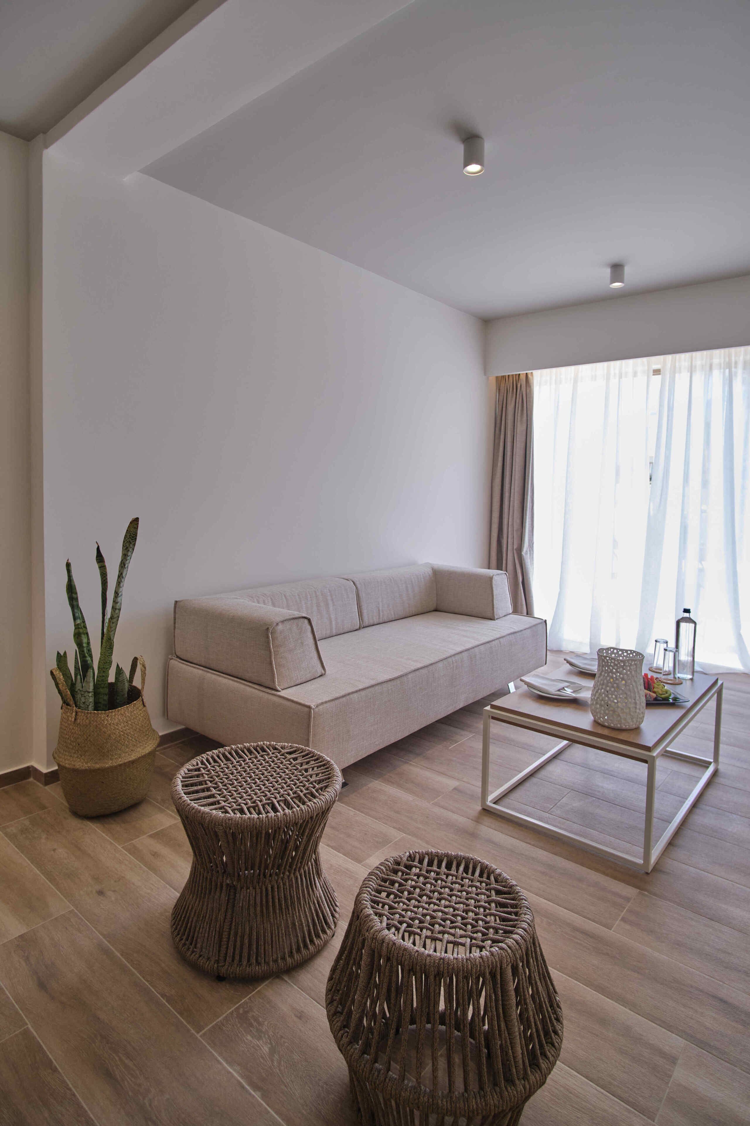 junior suite, private pool | living room | led tv