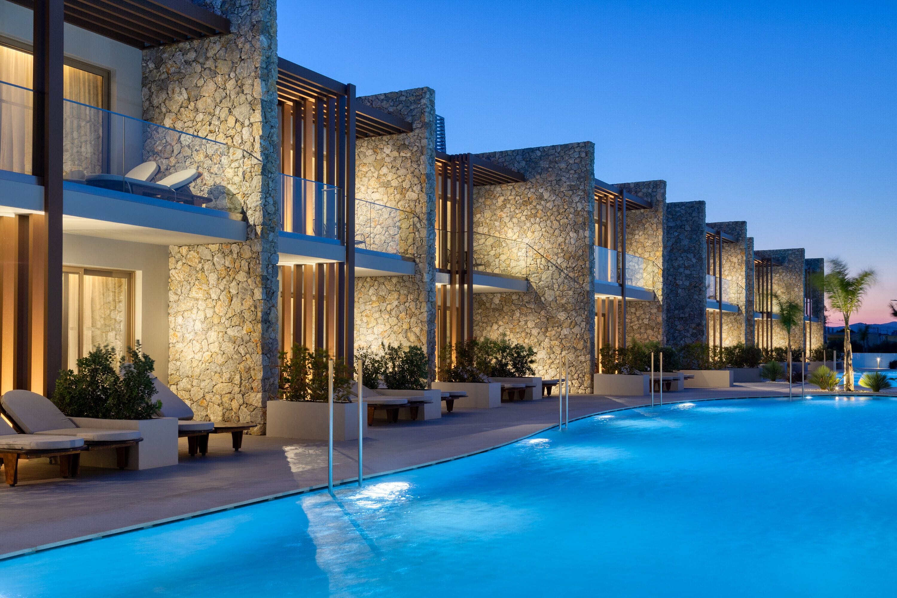 seasonal outdoor pool, open 10:00 am to 6:00 pm, pool umbrellas