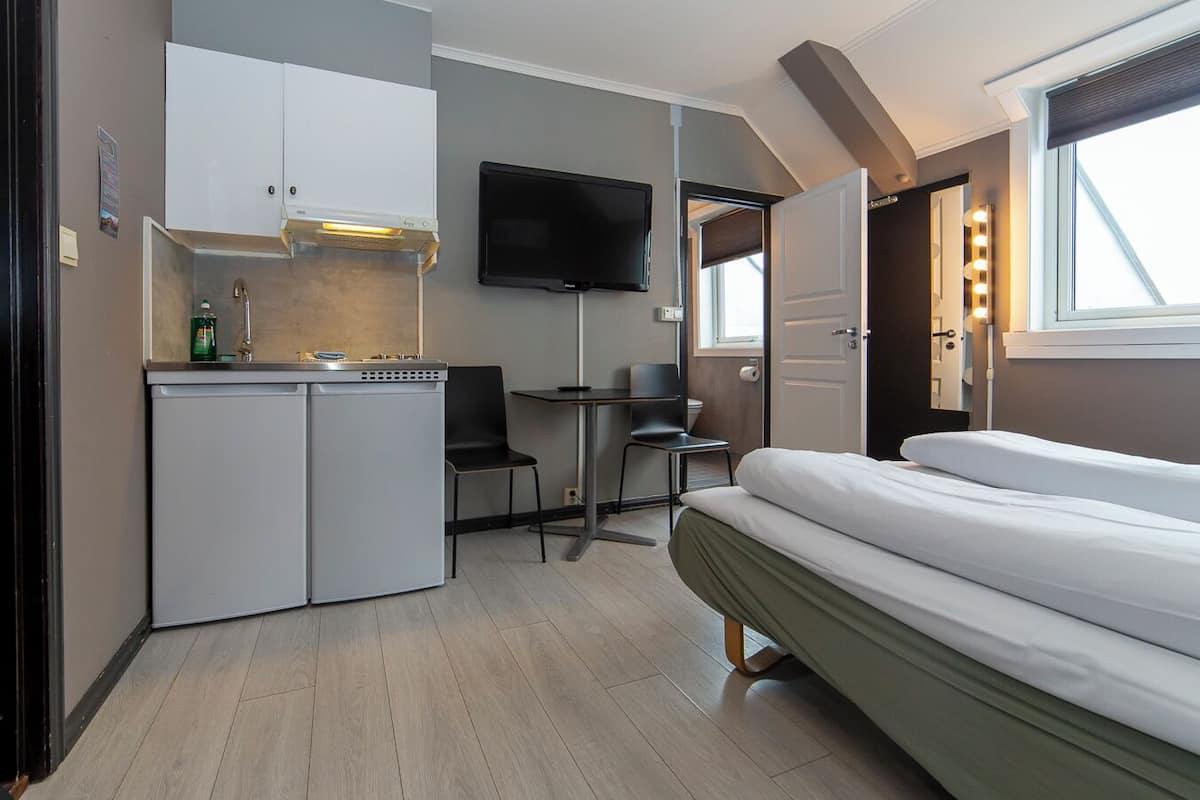 Twin kamer | Geluiddichte muren, gratis wifi, beddengoed