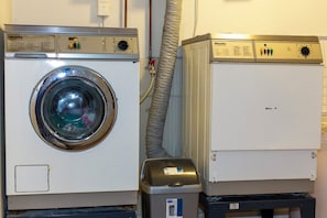 Schallisolierte Zimmer, kostenloses WLAN, Bettwäsche