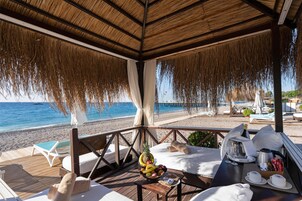 Private beach, sun loungers, beach umbrellas, beach towels