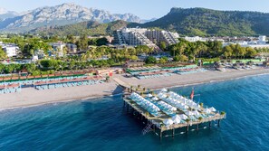 Private beach, sun-loungers, beach umbrellas, beach towels - Limak Limra Hotel & Resort  (Kemer)