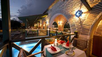 4 restaurants, spécialités Cuisine internationale