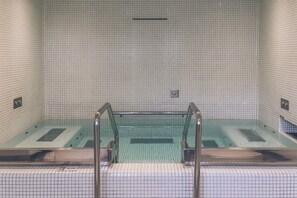 Sauna, hot tub, steam room, Turkish bath, body treatments