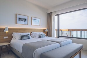 Suite, balcón, vistas al mar | Sábanas de algodón egipcio y ropa de cama de alta calidad
